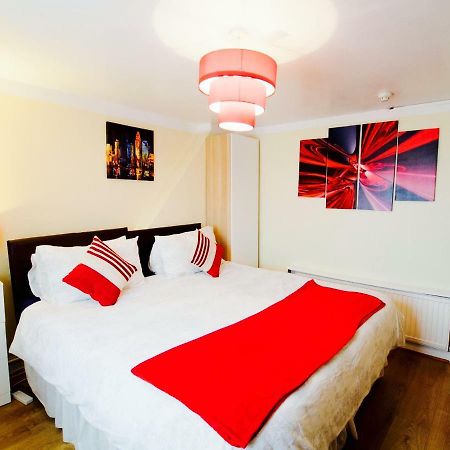 Gable Lodge London B&B Enfield Ngoại thất bức ảnh