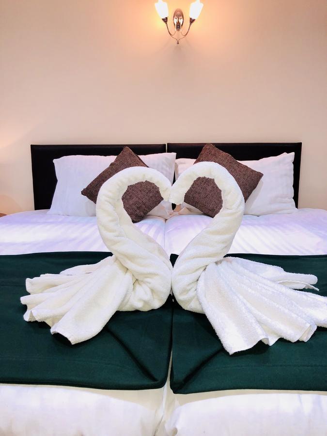 Gable Lodge London B&B Enfield Ngoại thất bức ảnh
