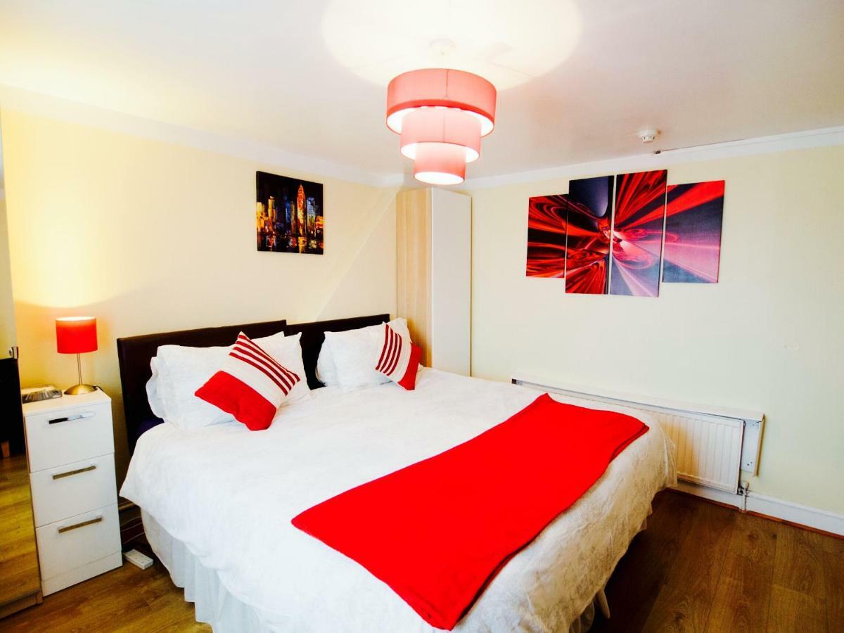 Gable Lodge London B&B Enfield Ngoại thất bức ảnh